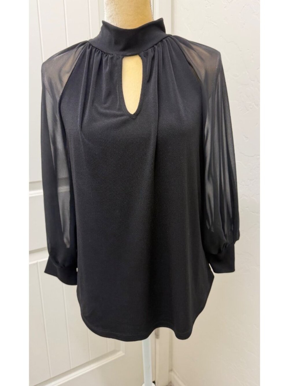 NYC 7th Avenue Design Studio Black Sheer Long Sleeve Keyhole Stretch Blouse S